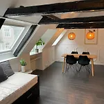 Designer Loft - Direct Marble Church Views *