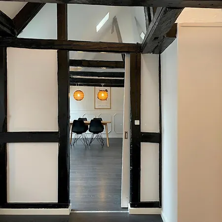 Designer Loft - Direct Marble Church Views *