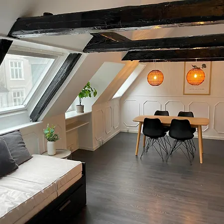 Designer Loft - Direct Marble Church Views *