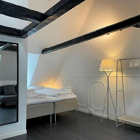 Designer Loft - Direct Marble Church Views *