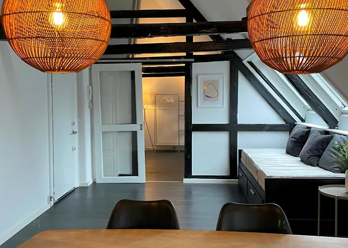 Designer Loft - Direct Marble Church Views