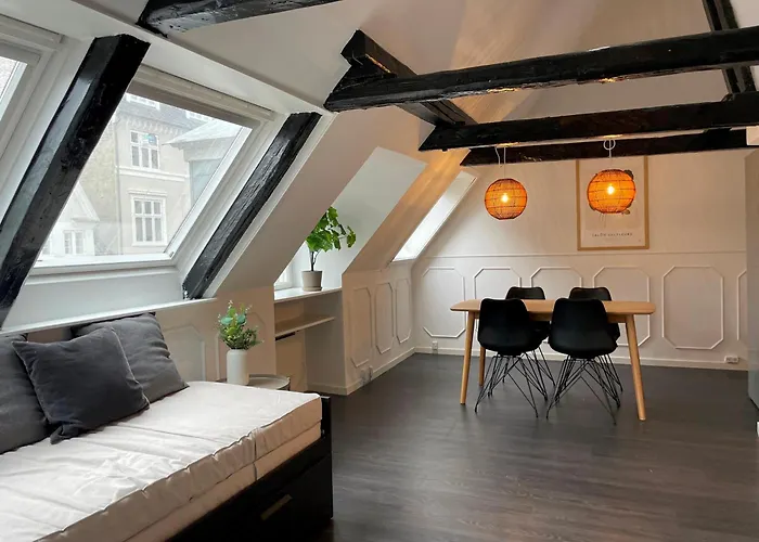 Apartment Designer Loft - Direct Marble Church Views *