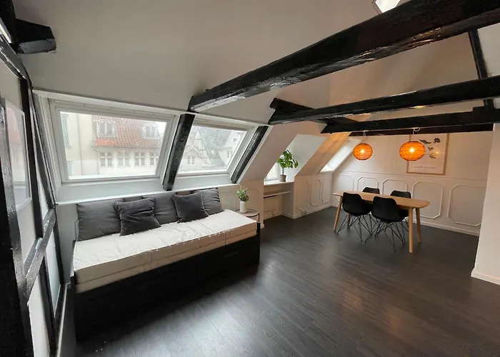 Designer Loft - Direct Marble Church Views