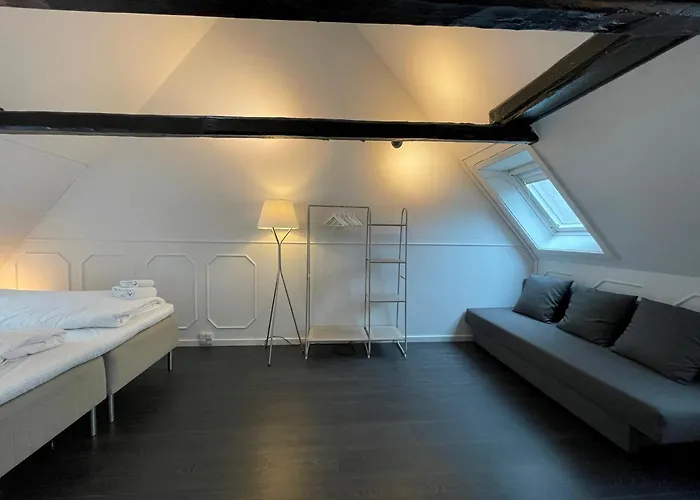 Designer Loft - Direct Marble Church Views Apartment *