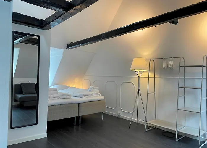 Designer Loft - Direct Marble Church Views Apartment *