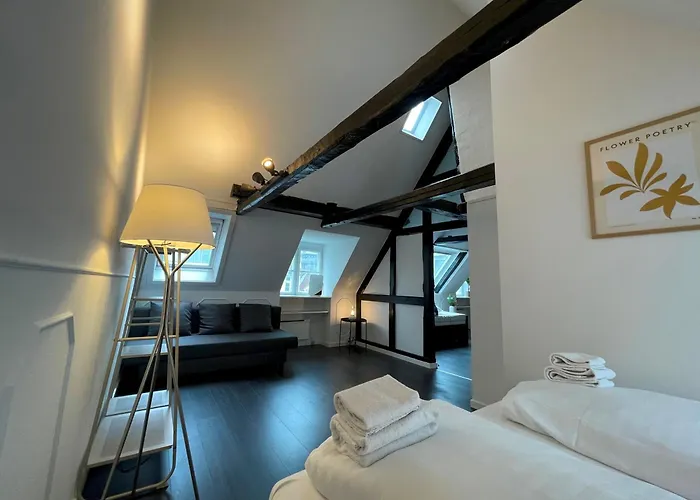 Designer Loft - Direct Marble Church Views Apartment *